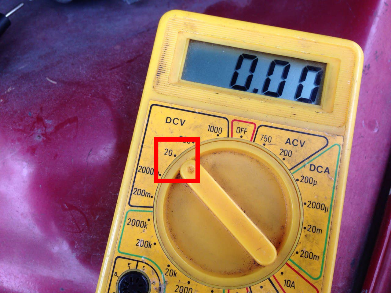How to set your multimeter to test your car battery