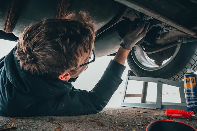 What’s the Difference Between an Auto Electrician and a General Mechanic